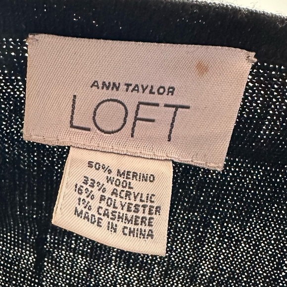 Black Merino Wool Cashmere Blend Scarf with Black Metalic Thread - Picture 3 of 4